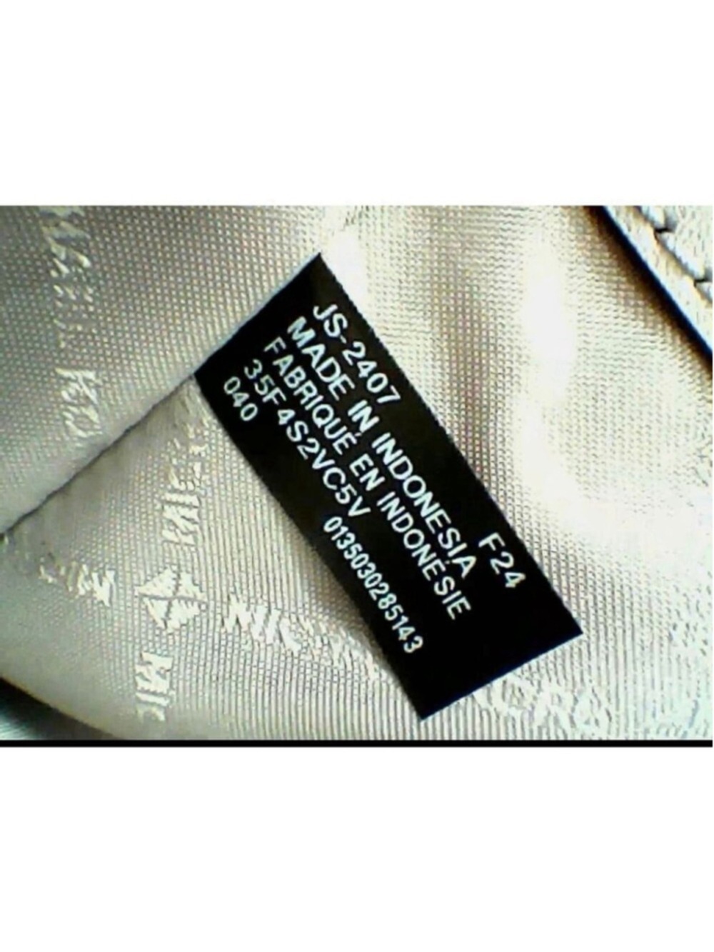 Michael Kors Vincent Crossbody MK Signature Logo + Card Case Silver/White - Picture 11 of 12
